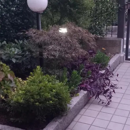 住宿加早餐酒店 La Perla Del Naviglio 卡西纳佩齐